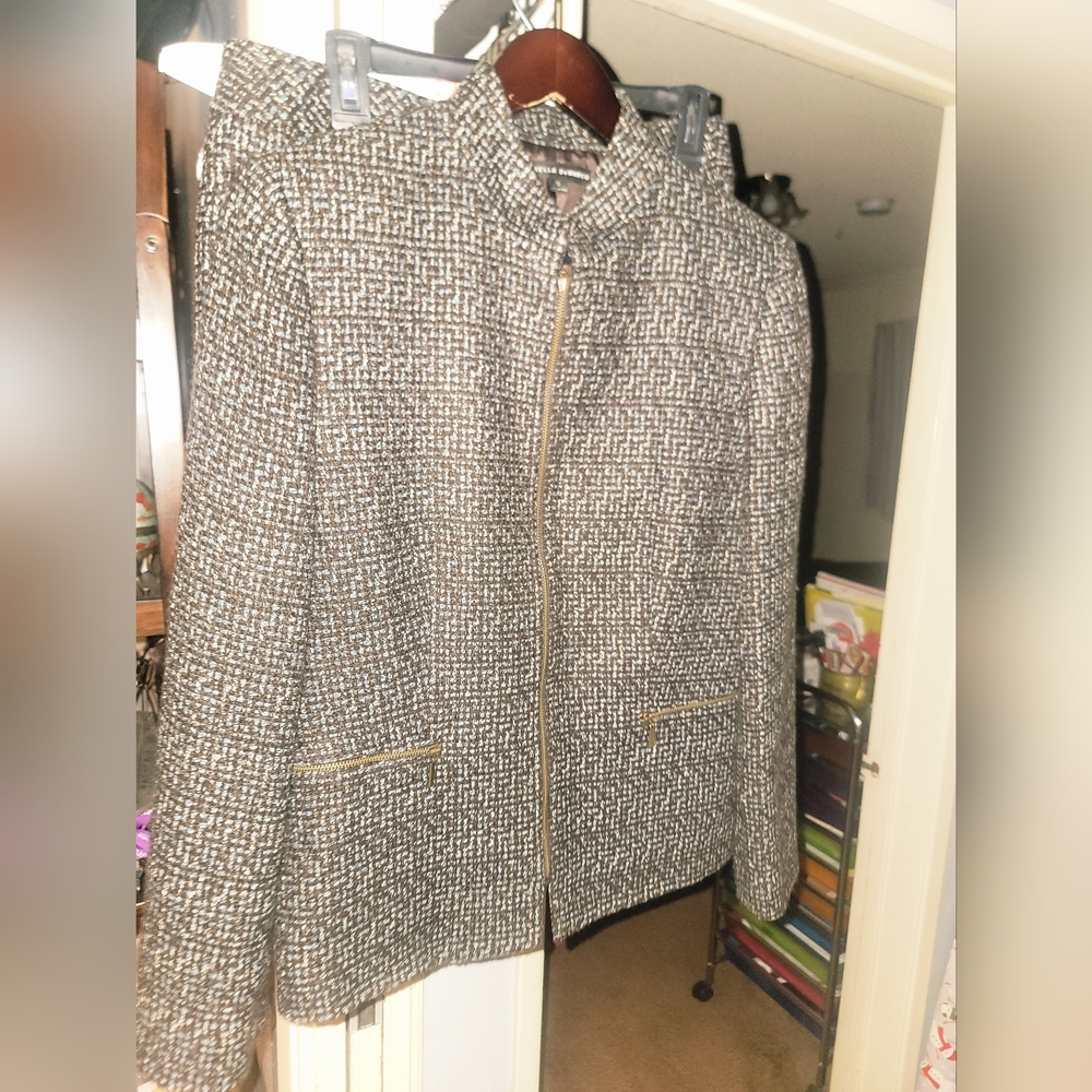 Women's Elegant Black and White Blazer